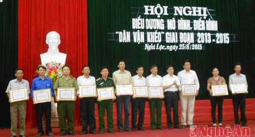 Nghi Lộc khen thưởng 67 mô hình, điển hình "dân vận khéo"