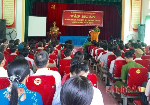 Hoàng Mai: Bồi dưỡng nghiệp vụ PCCC cho lực lượng chữa cháy cơ sở