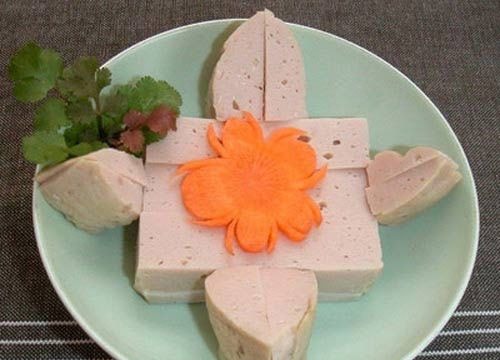 Phân biệt giò, chả không chứa hàn the