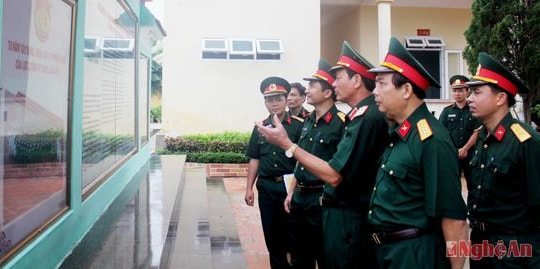 Bộ Tư lệnh Quân khu 4 làm việc với Trung đoàn 3, Sư đoàn 324