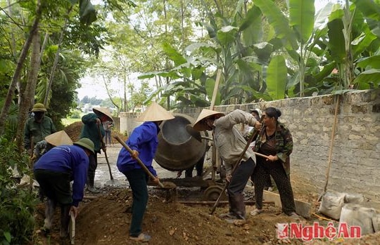 Qùy Hợp được cấp 3000 tấn xi măng làm đường giao thông nông thôn