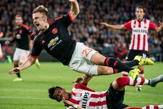 "Đồ tể" khiến Luke Shaw gãy chân hối hận đến tột cùng