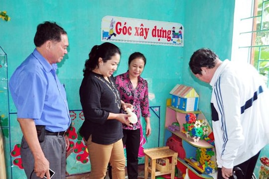 Khảo sát đề án phổ cập GDMN cho trẻ 5 tuổi ở xã Keng Đu và Đoọc Mạy (Kỳ Sơn)