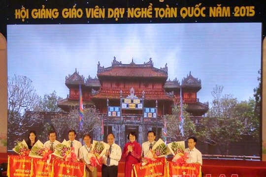 Nghệ An đạt giải cao tại Hội giảng giáo viên dạy nghề toàn quốc 2015