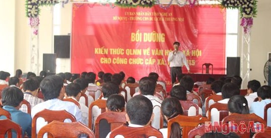 Trang bị kiến thức quản lý nhà nước về văn hóa cho công chức xã