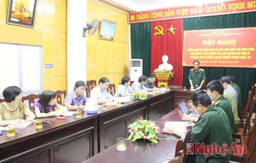 Tăng cường thực hiện Nghị quyết 04 về QP-AN trong tình hình mới.