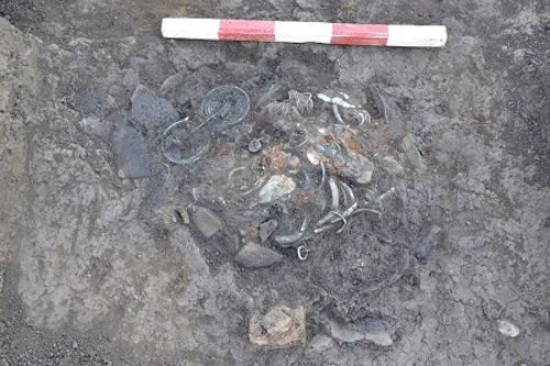 Hai kho tàng cổ được khai quật ở Romania