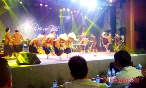 Du ca Việt về miền "dô tá dô tà"