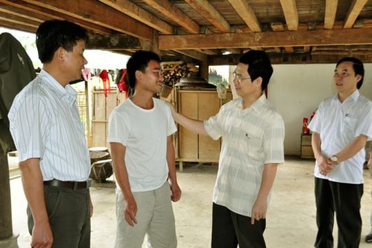 Phát huy vai trò cầu nối giữa cử tri với cấp ủy đảng, chính quyền