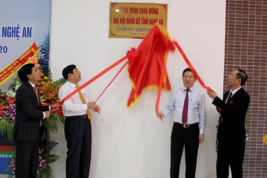 Gắn biển Công trình Nhà làm việc của Đài Phát thanh – Truyền hình Nghệ An