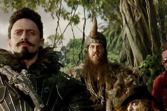 "Cậu bé không tuổi" Peter Pan lép vế trước các cựu binh