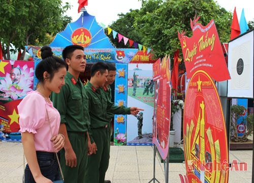 Khai mạc triển lãm và Hội trại thanh niên Quân khu 4