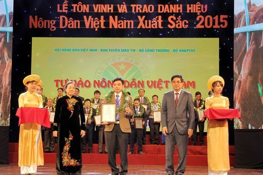 Tôn vinh 63 nông dân xuất sắc toàn quốc năm 2015