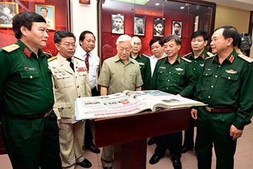 Tổng Bí thư: Báo Quân đội nhân dân phải giữ vững tính Đảng