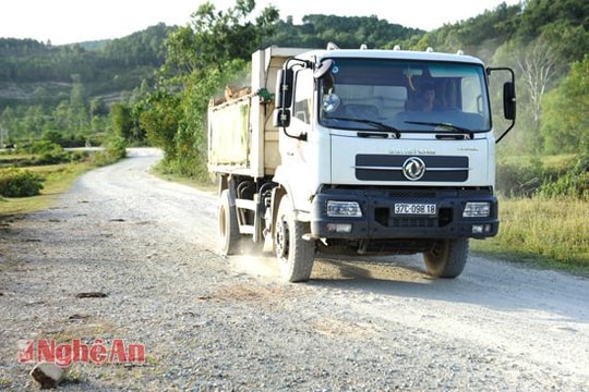 Xung quanh việc xe khai thác mỏ đá làm hỏng đường ở Hưng Yên Nam (Hưng Nguyên)