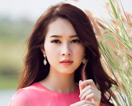 Hoa hậu Đặng Thu Thảo không khó chịu trước "bản sao" Nam Em