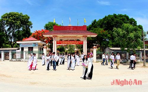 Xứng đáng là điểm sáng về giáo dục phổ thông