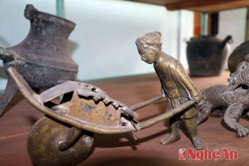 "Khám phá" kho cổ vật quý giá của Bảo tàng Nghệ An