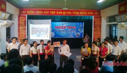 Quế Phong: Tổ chức chương trình truyền thông hưởng ứng Ngày pháp luật Việt Nam