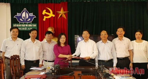 Sở GD&ĐT ký kết phối hợp công tác với Sở LĐ-TB&XH