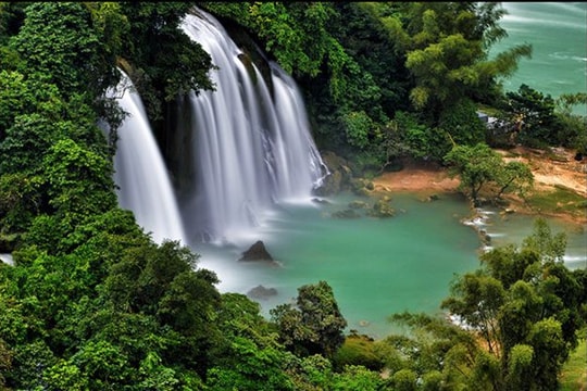 Vẻ đẹp Thác Bản Giốc