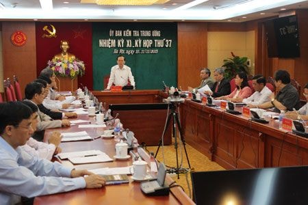 Một số cán bộ quản lý bị cảnh cáo, khai trừ khỏi Đảng