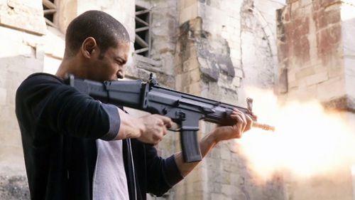 Phim về khủng bố ở Paris lao đao vì giống sự thực