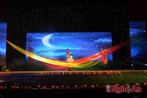 Mít tinh tưởng niệm nạn nhân tử vong do tai nạn giao thông