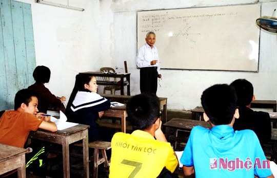 Thầy Kỳ với lớp học miễn phí