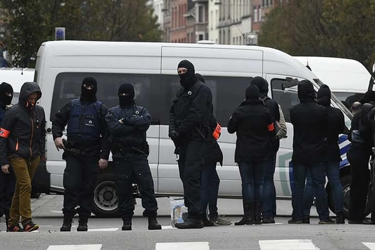 Bỉ nâng mức báo động ở thủ đô Brussels lên mức cao nhất
