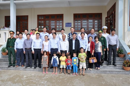 Học sinh huyện đảo Cồn Cỏ có trường mới