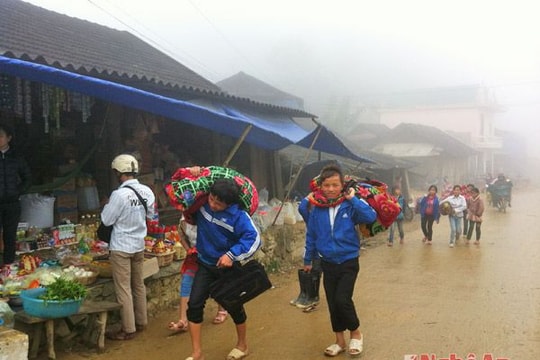 Thời tiết Nghệ An đầu tuần se lạnh, mưa rào và dông rải rác