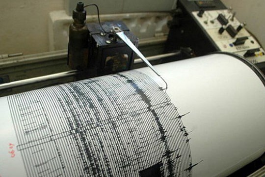 Indonesia sơ tán gần 10.000 người vì 611 trận động đất liên hoàn