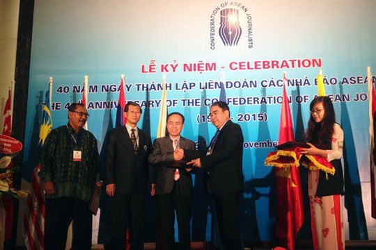 Tăng cường hợp tác báo chí Việt Nam - Thái Lan