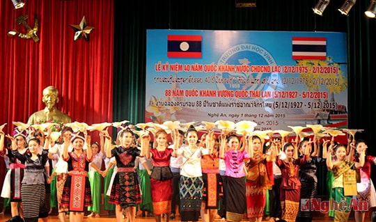 Kỷ niệm Quốc khánh 2 nước Lào và Thái Lan