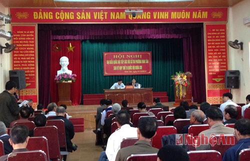 Đại biểu HĐND giải đáp thắc mắc của cử tri xã Nghi Kiều