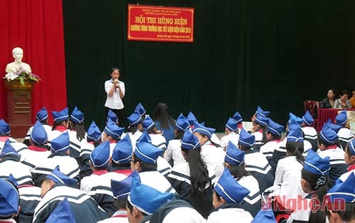 Hội thi hùng biện "Trường học chung tay tiết kiệm điện"