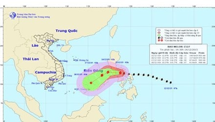 Bão Melor giật cấp 17 tiến sát biển Đông