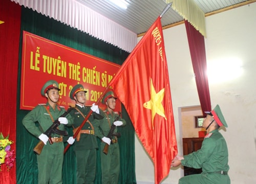 Trung đoàn 764: Tổ chức lễ tuyên thệ cho 110 chiến sỹ mới