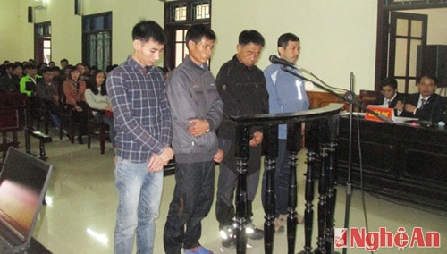 Bị cáo người Hàn Quốc đau khổ xin lỗi nạn nhân vụ sập giàn giáo Formosa