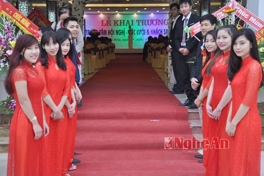 Khai trương Khách sạn - Cung lễ hội - Nhà hàng dịch vụ tổng hợp Hà Huy