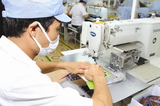 Xuất khẩu dệt may: Kim ngạch tăng, lợi nhuận không tăng