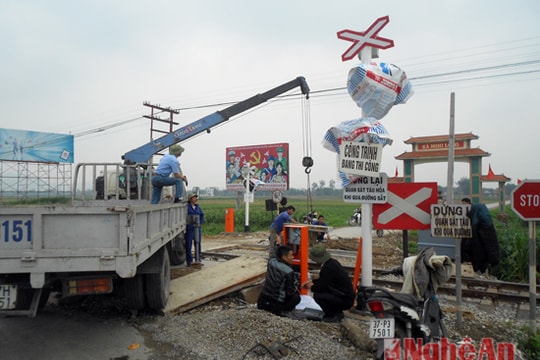 Hai "điểm đen" tai nạn đường sắt ở Nghi Lộc được lắp cảnh báo tự động