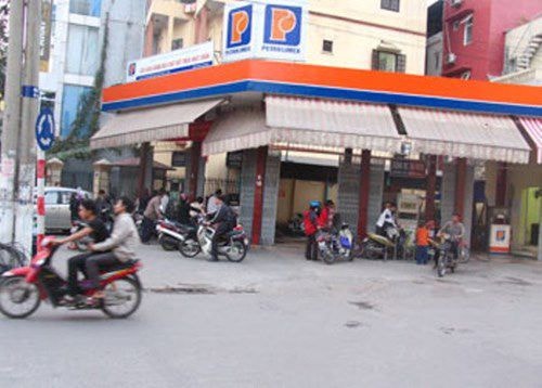 Bắt quả tang 2 cây xăng gắn 6 chíp gian lận