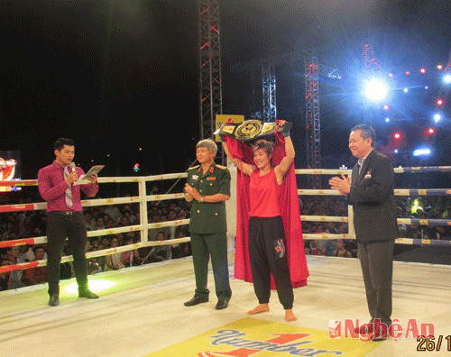 VĐV nữ Nghệ An vô địch giải võ thuật Let's Việt 2015