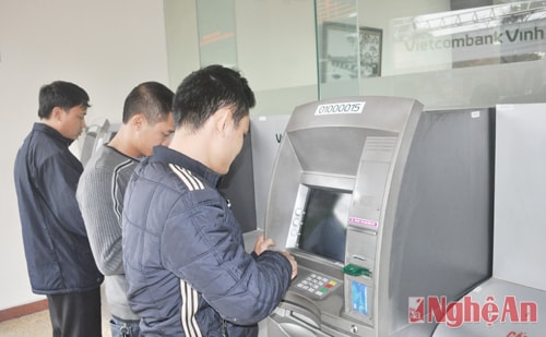 Nghệ An: Phát triển hơn 242 máy ATM