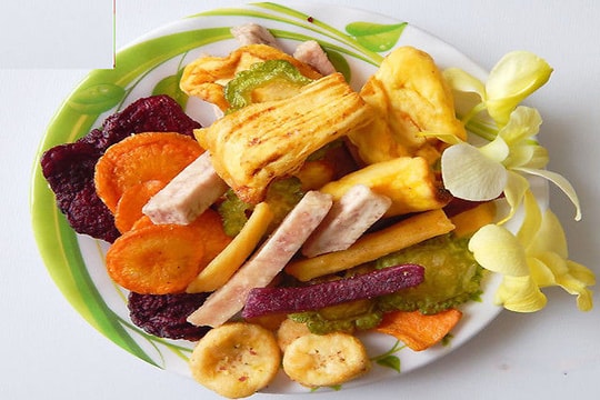 Mặt trái của hoa quả sấy khô