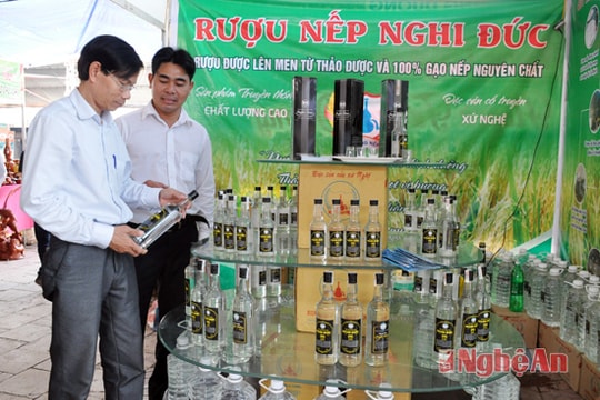 Rượu Nghi Đức, hương trầm Quỳ Châu vào Hội chợ thương mại