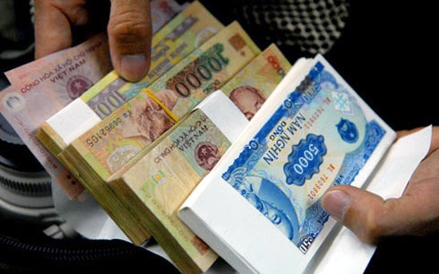 Ngân hàng kiểm soát chặt việc đổi tiền lẻ, tiền mới trong dịp Tết