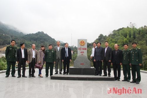 Ban Chỉ đạo Tây Bắc thăm Đồn Biên phòng Cửa khẩu quốc tế Nậm Cắn